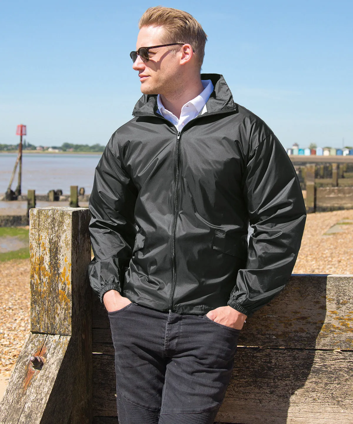 Black - Windcheater in a bag