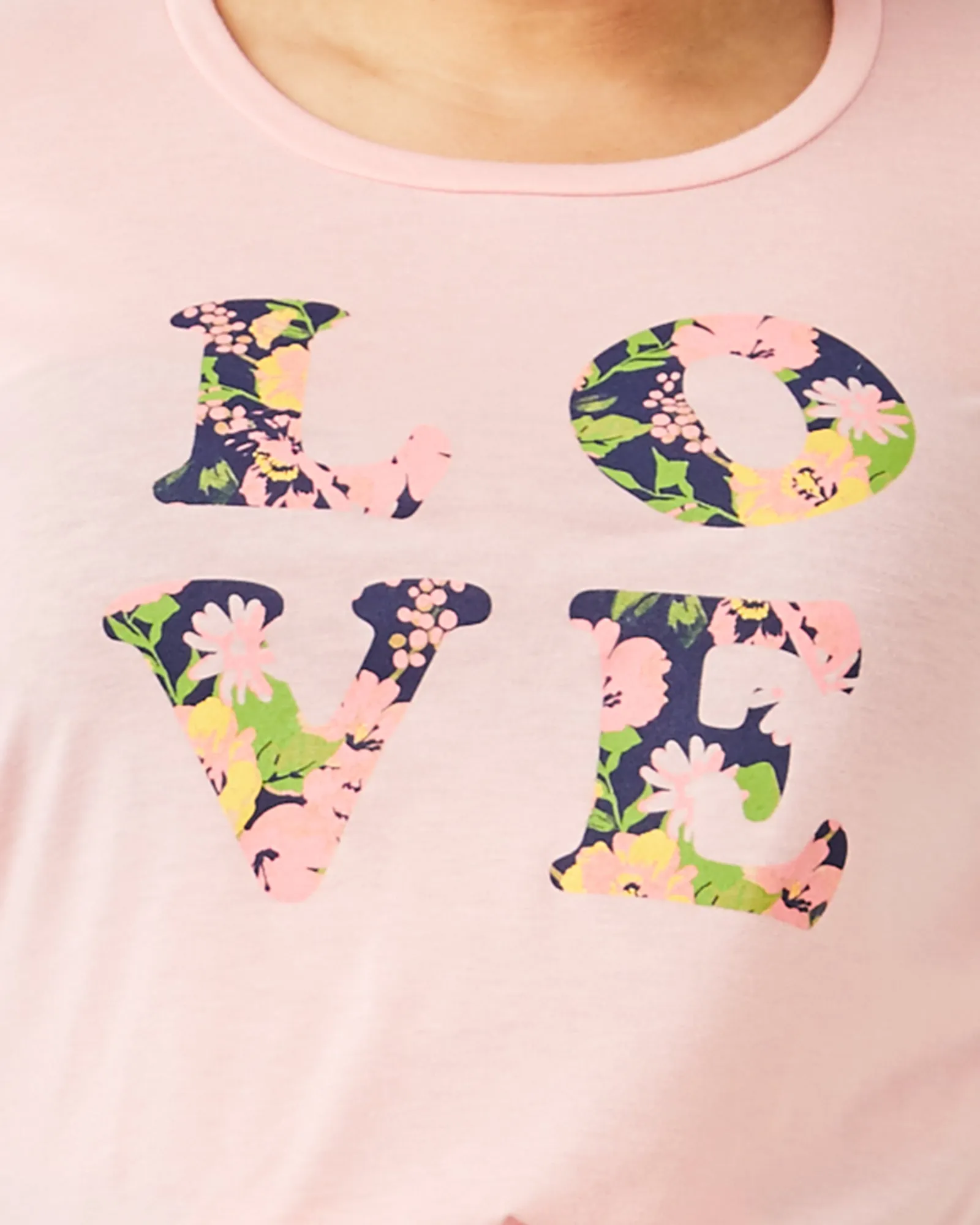 Laine Graphic Tee | Mauve / Black