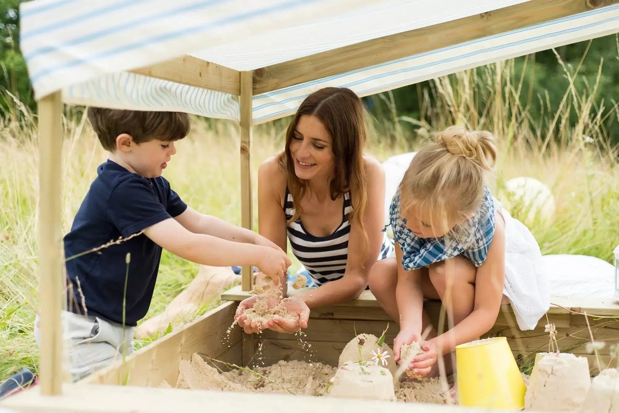 Plum Wooden Sandpit With Canopy - Natural